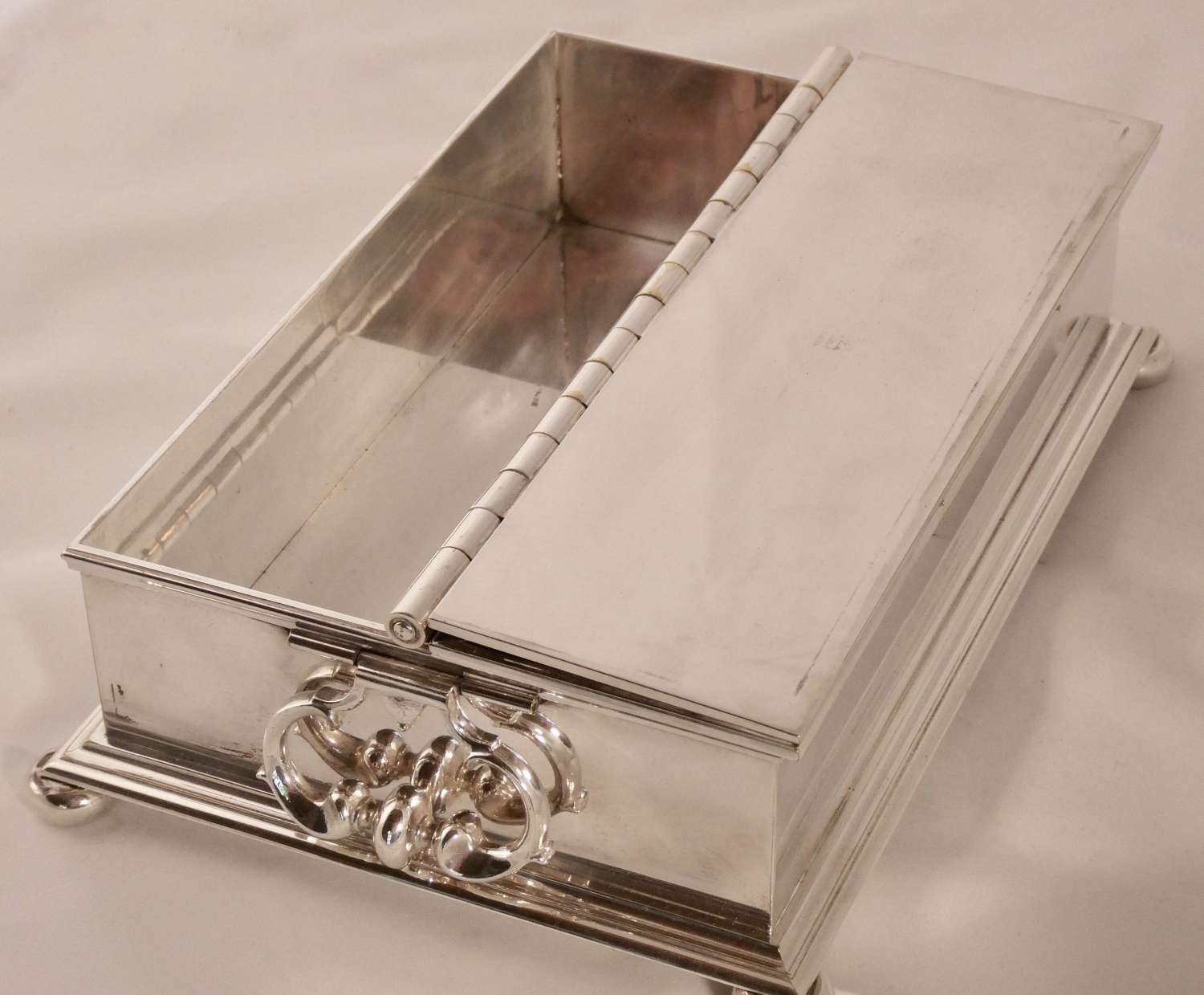 Silver plated treasury desk stand