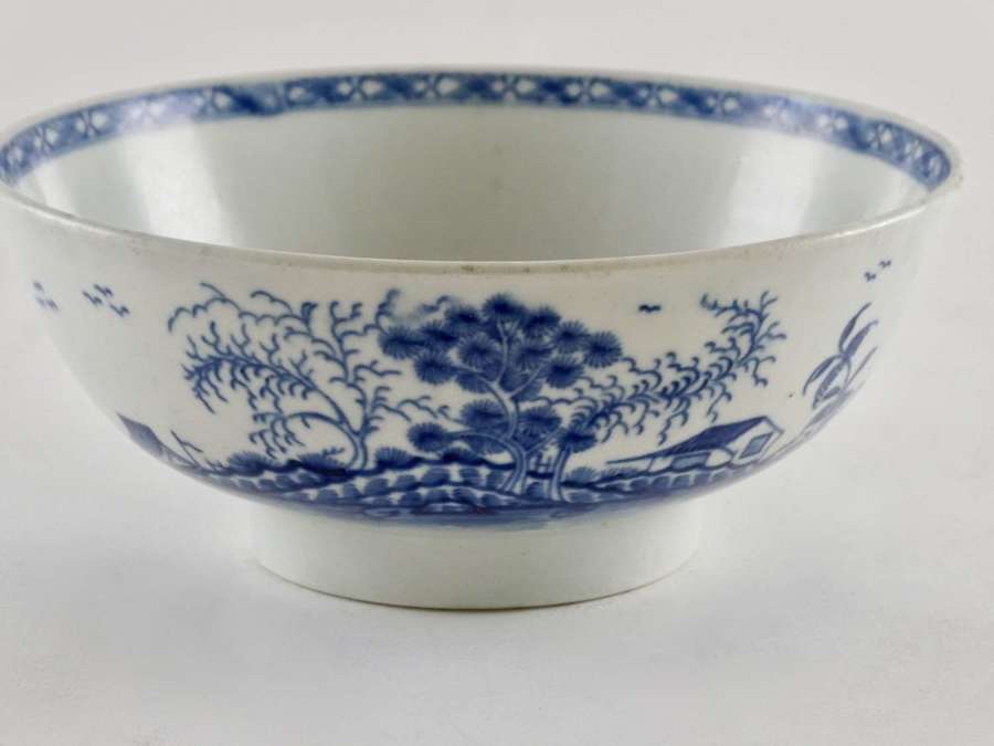 18th Century Worcester Full Moon Bowl